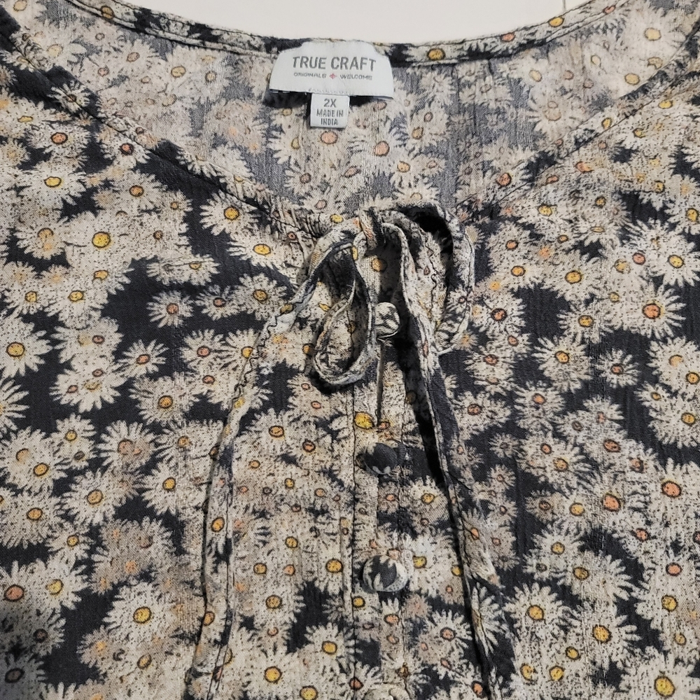 Dress babydoll 2X tiers flutter sleeve buttons front tie daisy floral bohemian